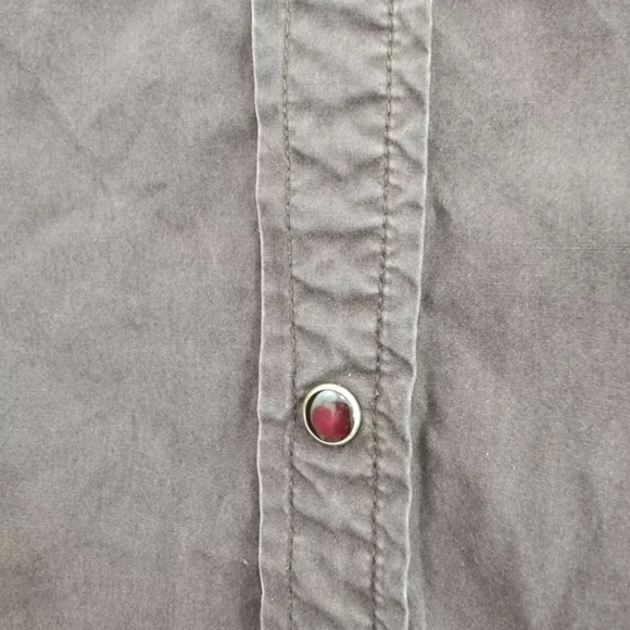 Men's Large GUESS 1981 Brown Snap Button Cotton Dress Shirt future is fierce eUC - Picture 2 of 9
